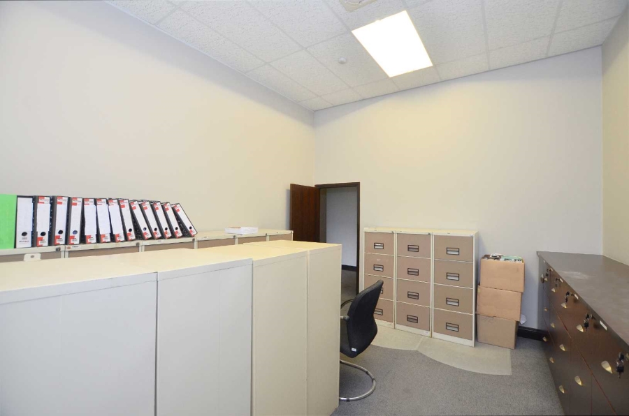 To Let Commercial Property for Rent in Dal Josafat Western Cape